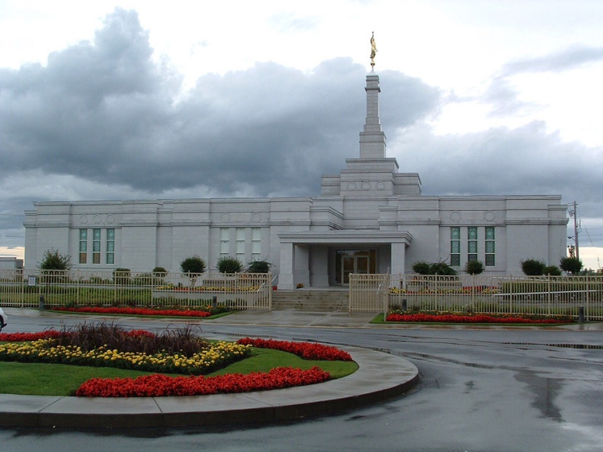 The Montreal temple is located in my area of Longueuil.  It is  closed  until next fall for renovations.
